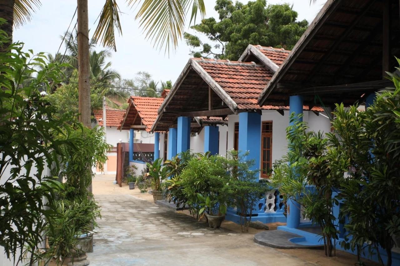 Surf Beach Hotel Arugam Bay Exteriör bild